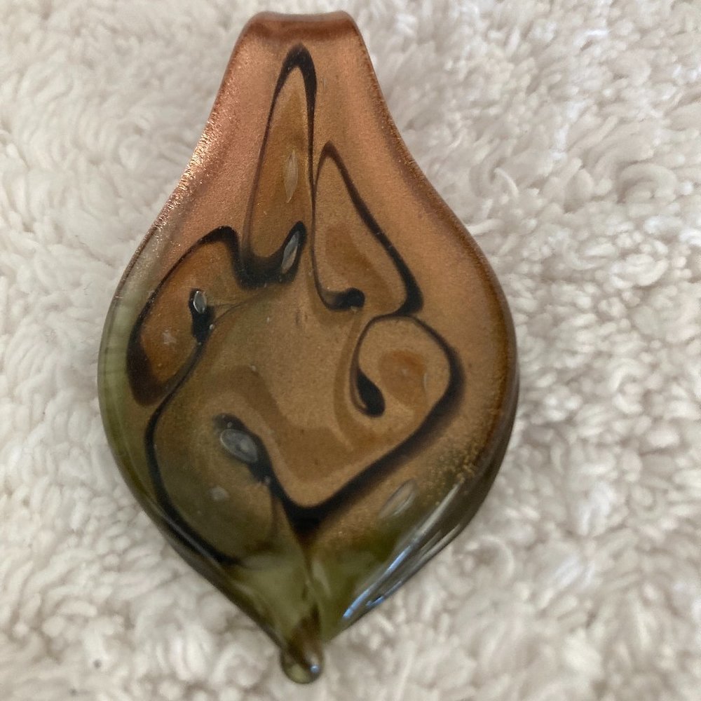 Glass handcrafted drop pendant